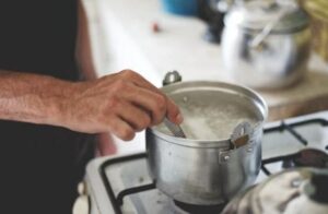 Does boiling water remove fluoride
