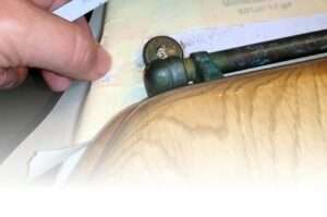 How to Remove Toilet Seats with Rusted Bolts 1 How to Remove Toilet Seats with Rusted Bolts