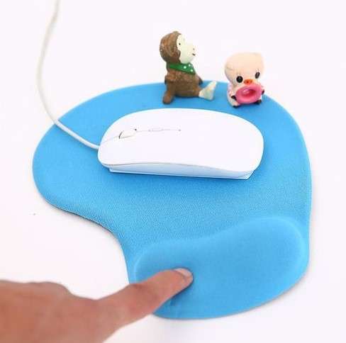21 Office Desk Accessories Ideas to Make Your Workspace More Enjoyable 11 Mouse Pad
