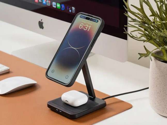 21 Office Desk Accessories Ideas to Make Your Workspace More Enjoyable 33 Wireless Charger