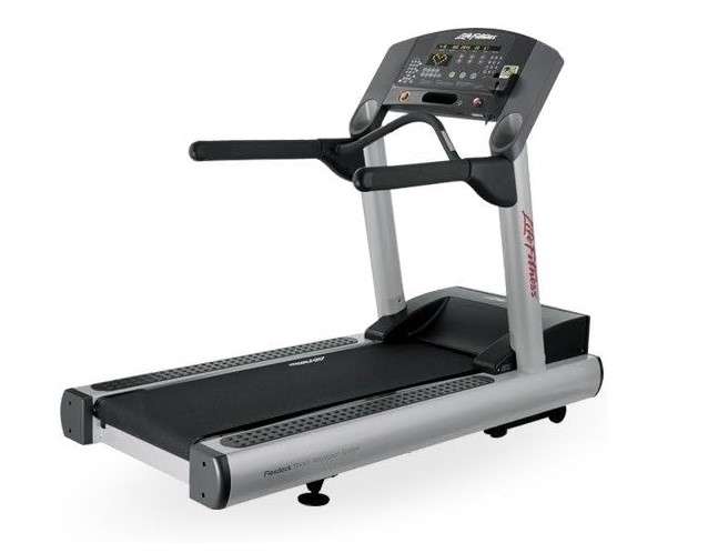 Life Fitness Integrity Series Treadmill CLST 