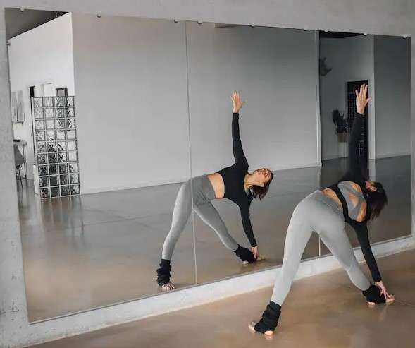 12 Home Gym Organization Ideas to Maximize Your Workout 5 Reflect with a Full Length Mirror