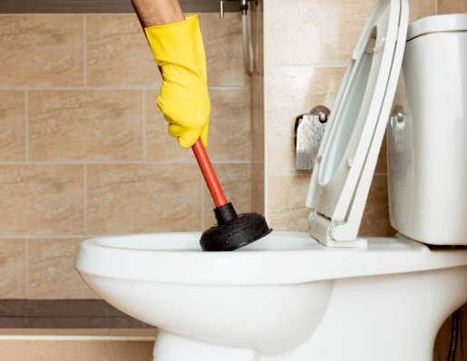 Expert Tips for Keeping Your Toilet Bowl Clean and Hygienic 7 gloves when washing toilet