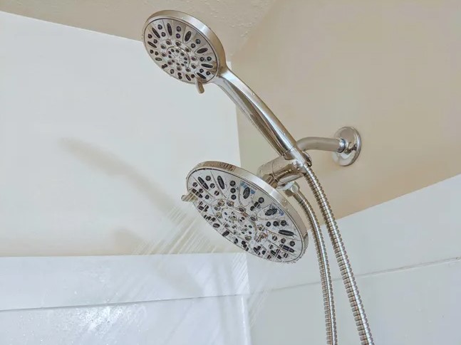 7 Modern Shower Head Types That Will Transform Your Bathroom 9 AquaDance 7" Premium High Pressure 3-Way Rainfall Combo for The Best of Both Worlds - Enjoy Luxurious Rain Showerhead and 6-Setting Hand Held Shower Separately or Together - Chrome Finish - 3328