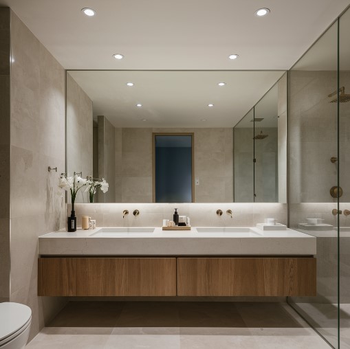 10 Elegant Bathroom Mirror Ideas That Will Elevate Your Décor 3 Frameless Mirrors