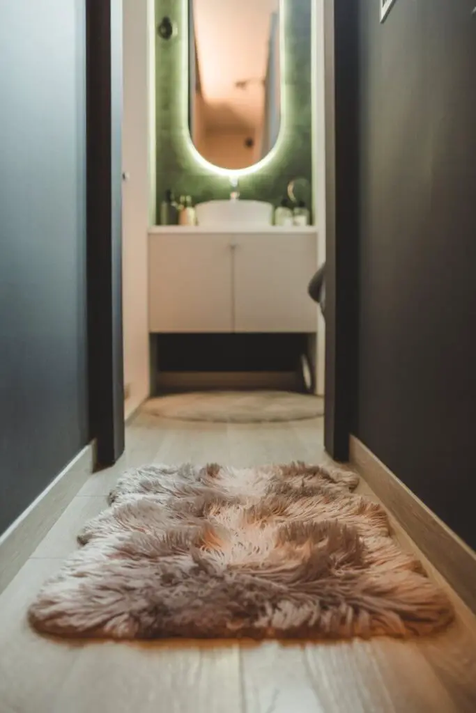 Keep the Floor Light and Clean